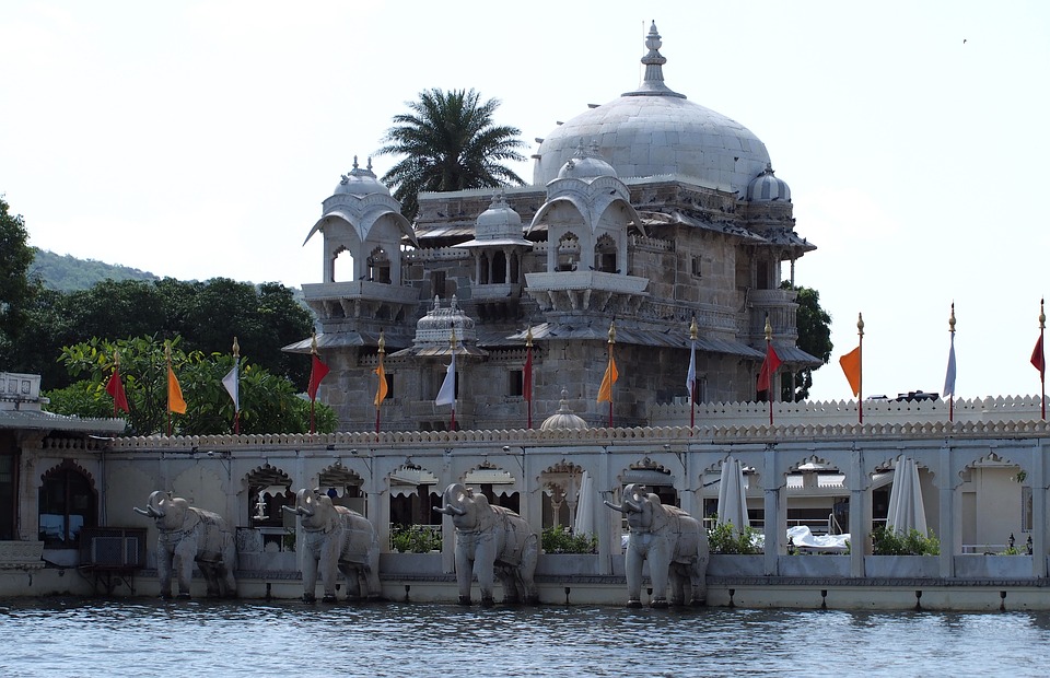 Udaipur Palace Rajasthan India Lake